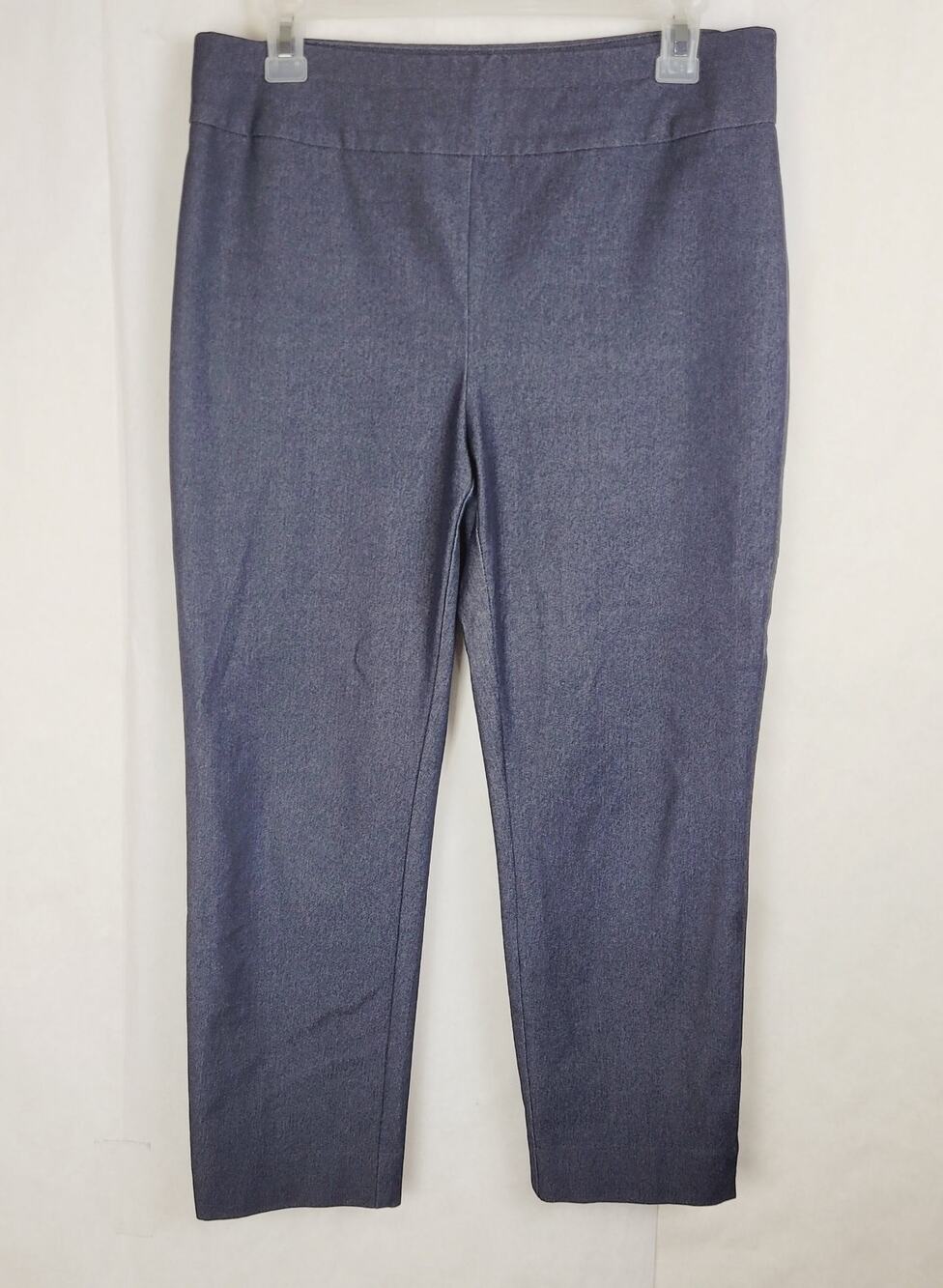 Chico's So Slimming pull on cropped pants Size. 0.5 / 6 blue chambray Casual